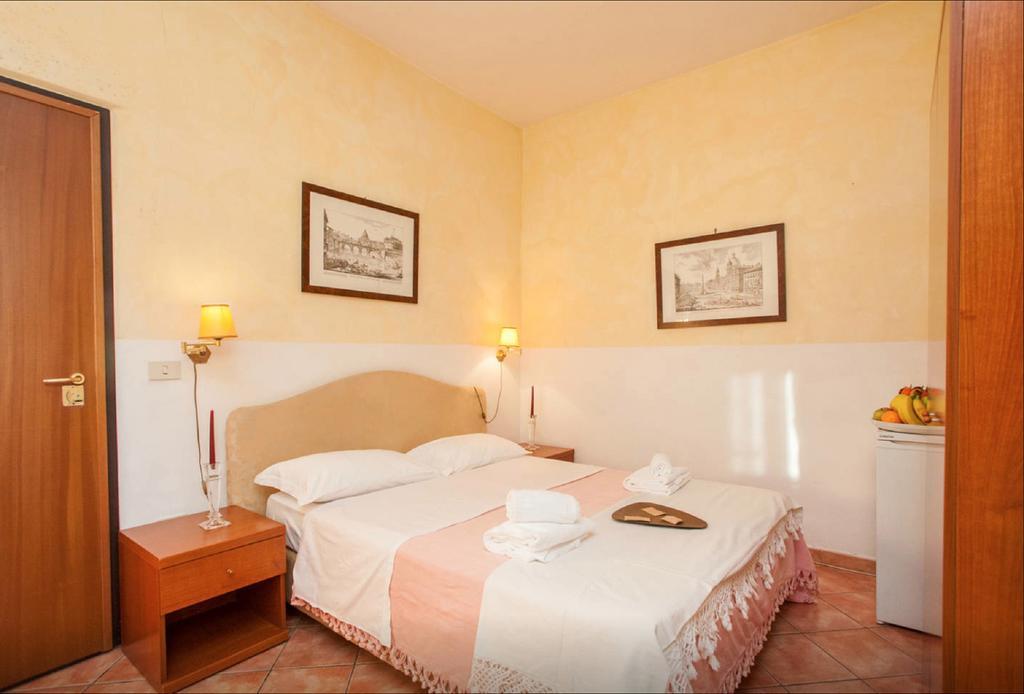 Residenza Camilla Otel Roma Dış mekan fotoğraf